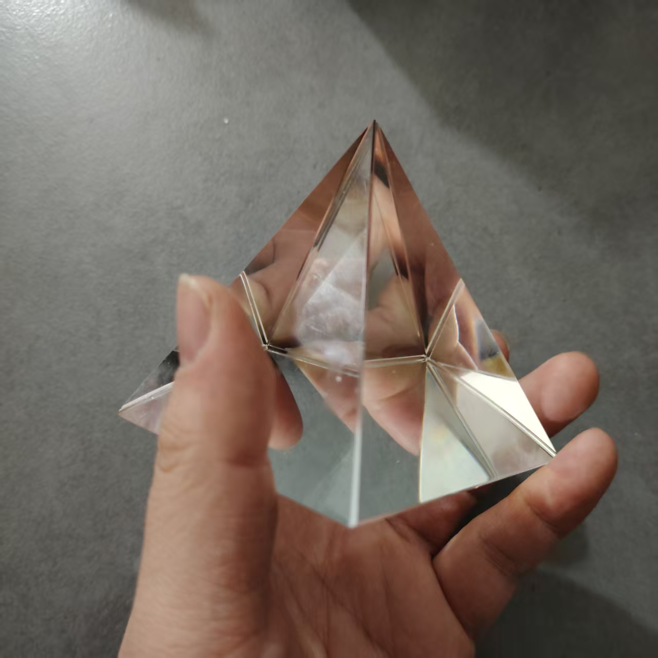 1PC 80mm Quadrangular Pyramid  - огляд і ціна Photography Lighting Test