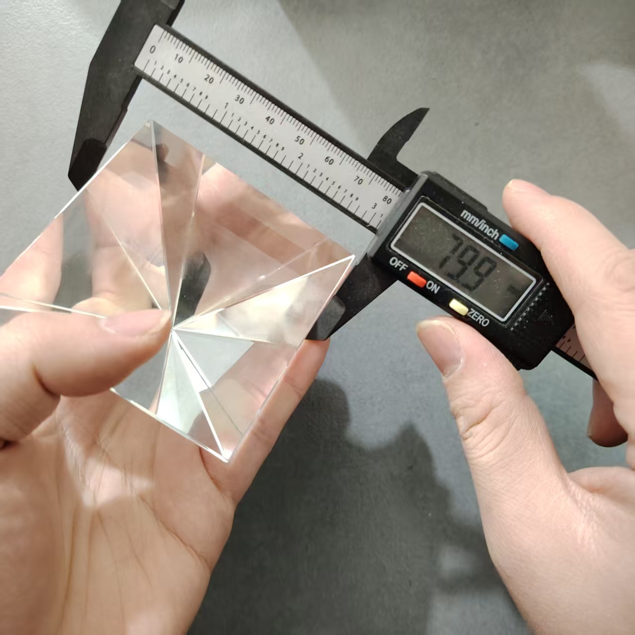 1PC 80mm Quadrangular Pyramid  - огляд і ціна Photography Lighting Test